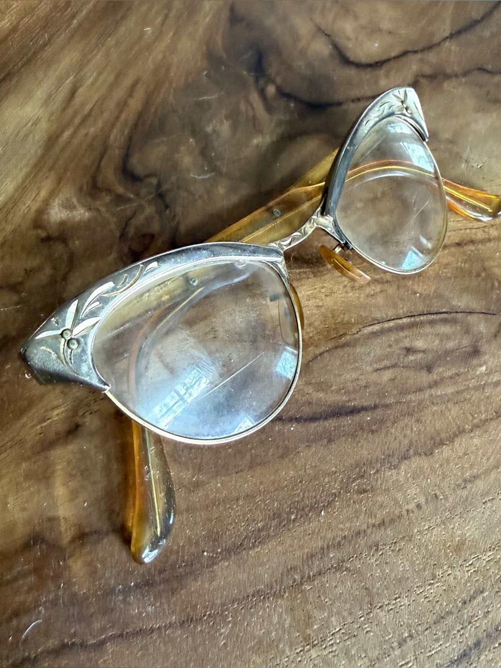 Vintage 12K Gold Fill Cat Eye Eyeglasses Etched Detail 1950s - Picture 5 of 11